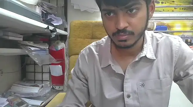 Snapshot of cute_modell chatting on 02-22-25, 09:23 cute modell online show from 02-22-25, 09:23