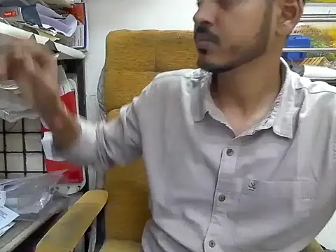 Snapshot of cute_modell chatting on 09-13-25, 12:38 cute modell online show from 09-13-25, 12:38