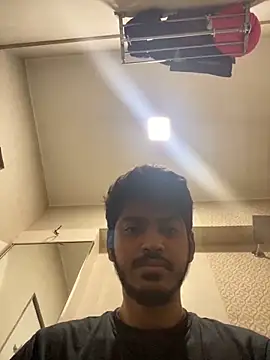 Snapshot of cute_modell chatting on 02-24-25, 04:27 cute modell online show from 02-24-25, 04:27