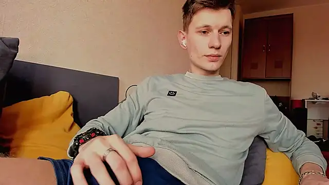 Snapshot of Kevin_Hornyyy chatting on 05-20-26, 07:05 Kevin Hornyyy online show from 05-20-26, 07:05