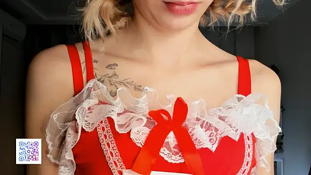Snapshot of FloraHaskell chatting on 01-16-25, 04:07 FloraHaskell online show from 01-16-25, 04:07