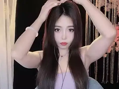 Snapshot of ying-love520 chatting on 01-22-25, 01:11 ying-love520 online show from 01-22-25, 01:11