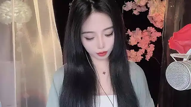 Snapshot of ying-love520 chatting on 02-07-25, 02:26 ying-love520 online show from 02-07-25, 02:26