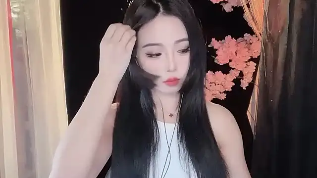 Snapshot of ying-love520 chatting on 02-21-25, 07:34 ying-love520 online show from 02-21-25, 07:34