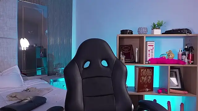 CleeoAdams  online show from 03-24-26, 05:07