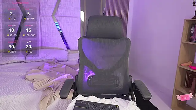 CleeoAdams  online show from 11-22-25, 05:06