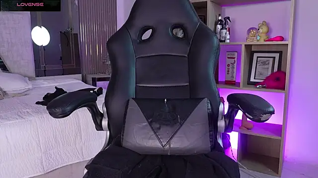 CleeoAdams  online show from 03-21-26, 08:19