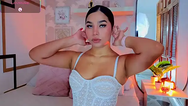 CharlotteGraay online show from 07-13-26, 07:57