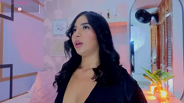 CharlotteGraay online show from 04-13-26, 07:40