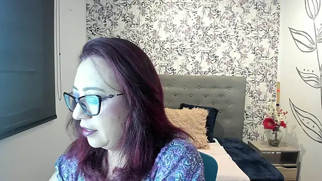 Snapshot of Victoria_Adamns chatting on 03-06-25, 11:25 Victoria Adamns online show from 03-06-25, 11:25