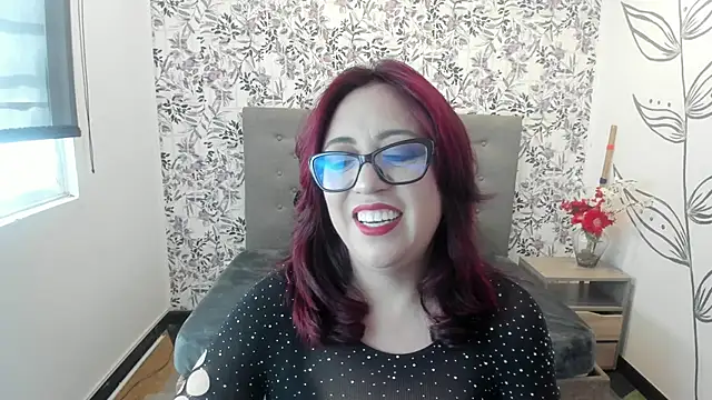 Snapshot of Victoria_Adamns chatting on 03-10-25, 02:37 Victoria Adamns online show from 03-10-25, 02:37