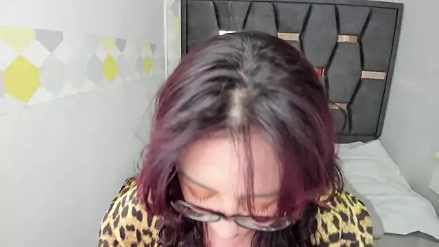Snapshot of Victoria_Adamns chatting on 09-27-25, 12:00 Victoria Adamns online show from 09-27-25, 12:00