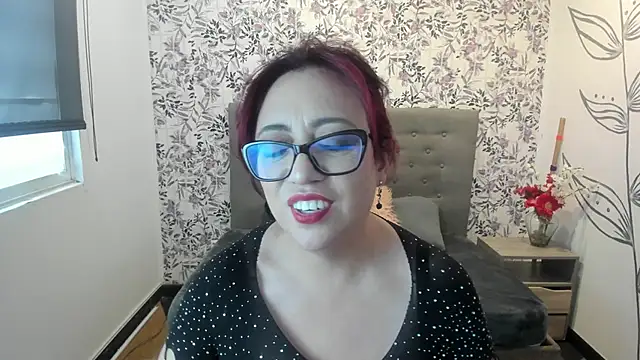 Snapshot of Victoria_Adamns chatting on 03-10-25, 05:39 Victoria Adamns online show from 03-10-25, 05:39
