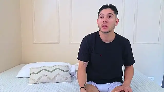 mr danni online show from 10-27-25, 07:04