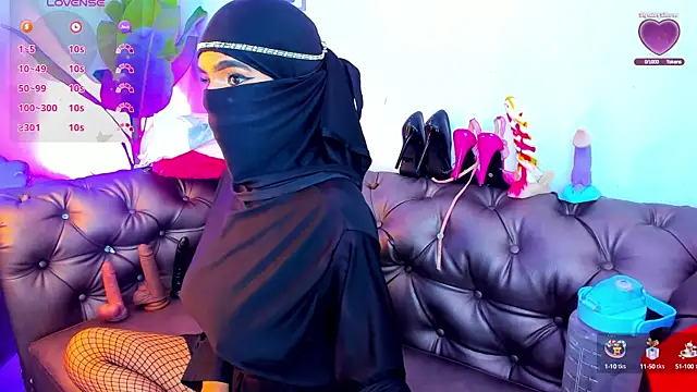 azahara faraah online show from 10-12-25, 12:45