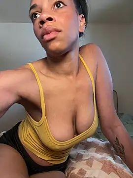 Snapshot of goddesskash chatting on 05-17-26, 07:25 goddesskash online show from 05-17-26, 07:25