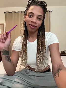 Snapshot of goddesskash chatting on 03-09-25, 02:18 goddesskash online show from 03-09-25, 02:18