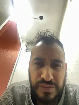 leonardohot1987 online show from 12-22-25, 05:40