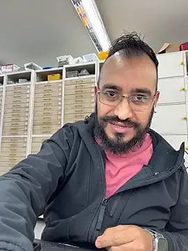 leonardohot1987 online show from 11-18-25, 07:06