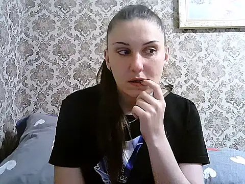Yuliia30 online show from 05-14-26, 12:57