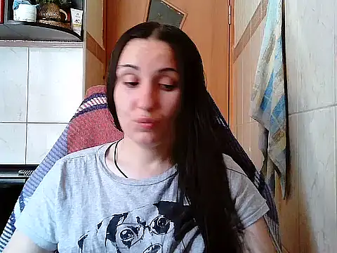 Snapshot of Yuliia30 chatting on 07-15-26, 07:48 Yuliia30 online show from 07-15-26, 07:48