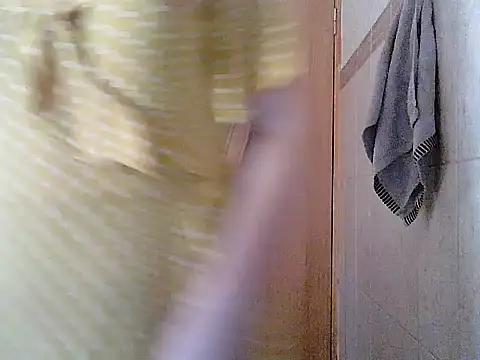 Snapshot of Yuliia30 chatting on 06-19-26, 01:06 Yuliia30 online show from 06-19-26, 01:06