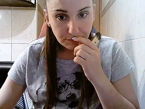 Snapshot of Yuliia30 chatting on 07-28-26, 08:52 Yuliia30 online show from 07-28-26, 08:52