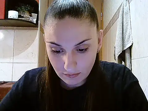 Snapshot of Yuliia30 chatting on 06-16-26, 04:40 Yuliia30 online show from 06-16-26, 04:40