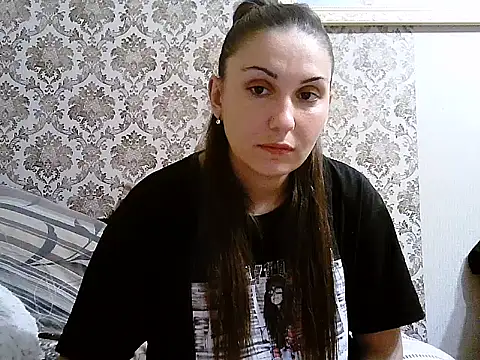 Yuliia30 online show from 09-12-25, 04:07