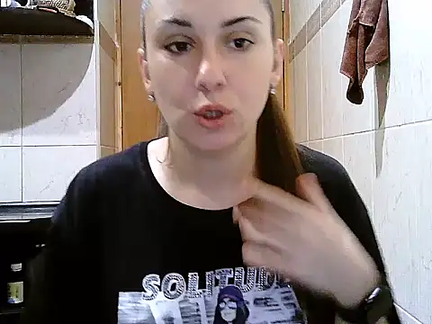 Yuliia30 online show from 10-05-25, 03:25