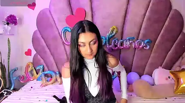 sweetfoxy 17 online show from 02-25-25, 09:15