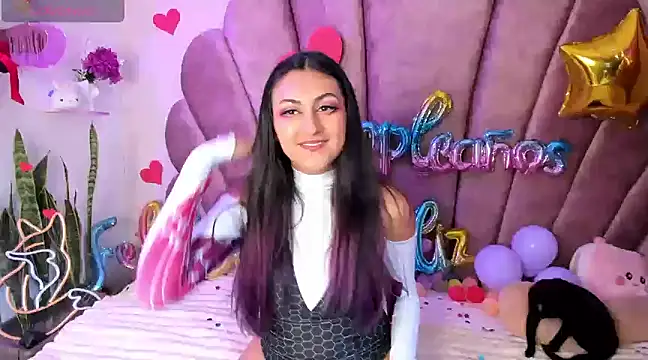 sweetfoxy 17 online show from 02-25-25, 06:12