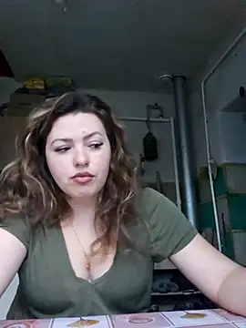 Snapshot of Jyleta chatting on 10-05-25, 02:30 Jyleta online show from 10-05-25, 02:30