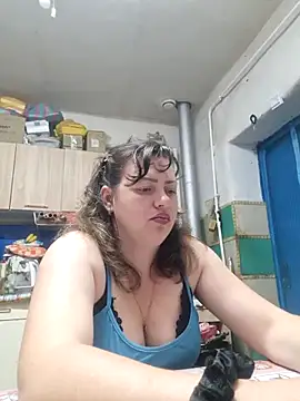 Snapshot of Jyleta chatting on 06-11-26, 12:32 Jyleta online show from 06-11-26, 12:32