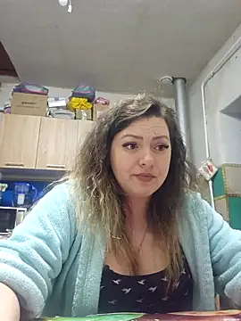 Snapshot of Jyleta chatting on 03-01-25, 10:42 Jyleta online show from 03-01-25, 10:42
