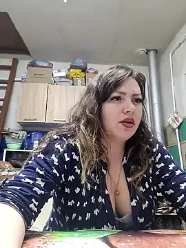 Snapshot of Jyleta chatting on 03-10-25, 03:45 Jyleta online show from 03-10-25, 03:45