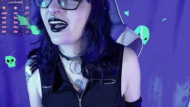 Kimlennox  online show from 04-15-26, 12:21