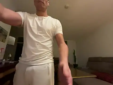 Snapshot of Marcolatin100 chatting on 02-23-25, 12:08 Marcolatin100 online show from 02-23-25, 12:08