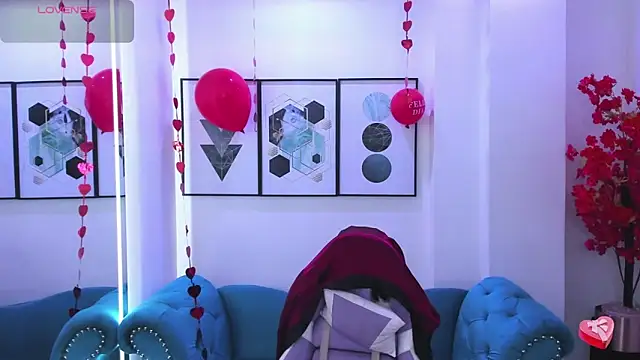 Akaza Hakuji  online show from 02-13-26, 12:38