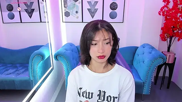 Akaza Hakuji  online show from 10-06-25, 12:39