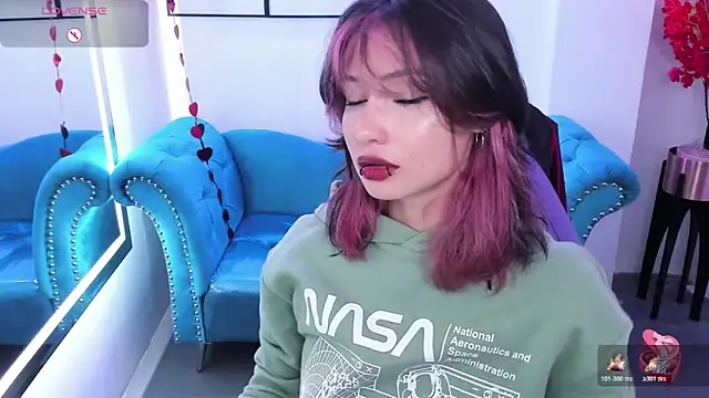 Akaza Hakuji  online show from 02-12-26, 12:27