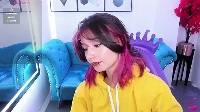 Akaza Hakuji  online show from 01-07-26, 12:32