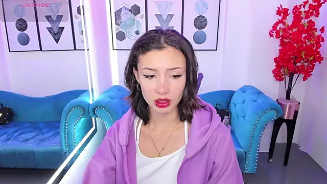 Akaza Hakuji  online show from 10-09-25, 12:49