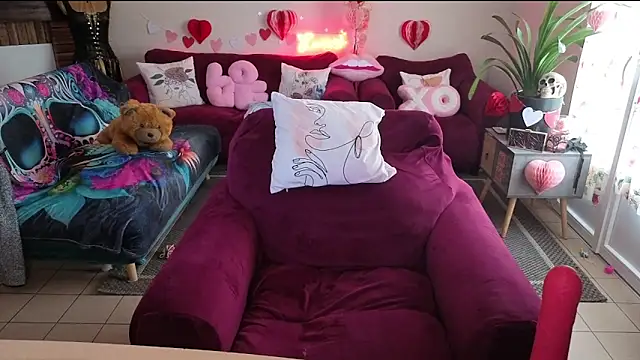 Miss luxiole online show from 02-17-26, 09:28