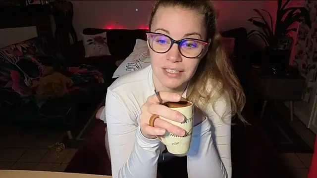 Miss luxiole online show from 01-07-26, 06:29