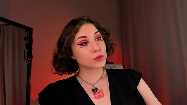 Eva Moss  online show from 03-13-25, 09:37