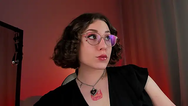 Eva Moss  online show from 03-17-25, 07:02