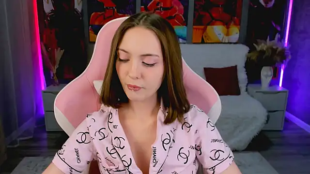 JesssWalker online show from 02-10-26, 06:29