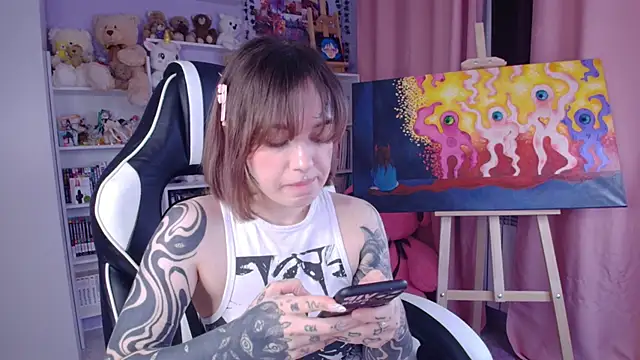 Snapshot of Catharsisi chatting on 01-29-25, 05:13 Catharsisi online show from 01-29-25, 05:13