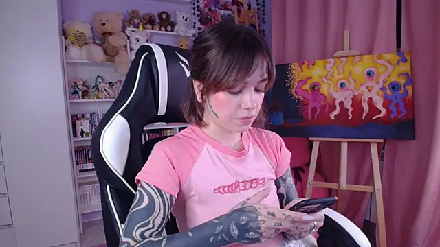 Snapshot of Catharsisi chatting on 01-31-25, 04:38 Catharsisi online show from 01-31-25, 04:38